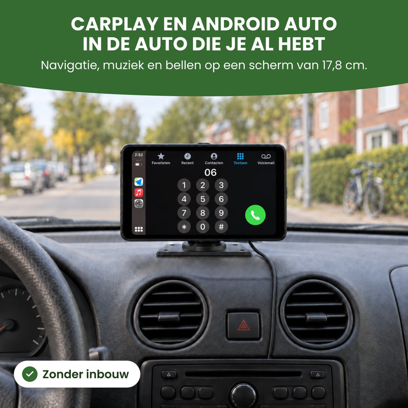 Navion One auf dem Armaturenbrett eines älteren Autos, mit Ziffernblock auf dem Display: CarPlay und Android Auto im Auto, das du schon hast